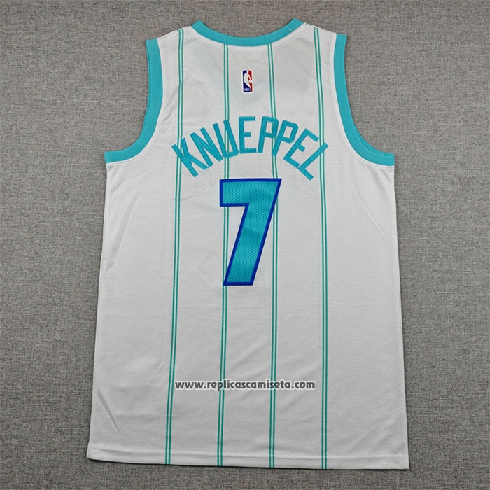 Camiseta Charlotte Hornets Kon Knueppel NO 7 Association 2025-26 Blanco